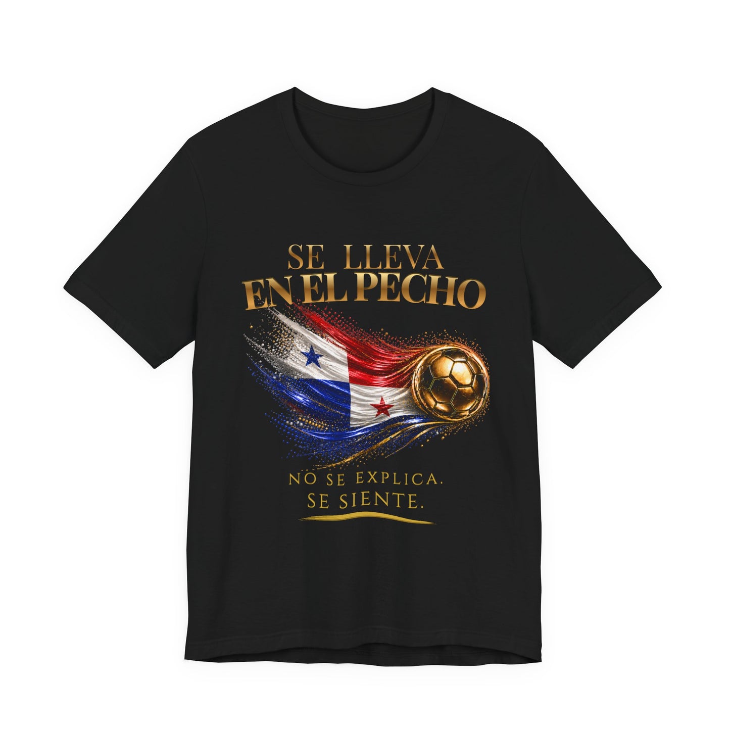 Front Print | Se Lleva En El Pecho Tee | Diseño Dorado de Fútbol y Bandera de Panamá